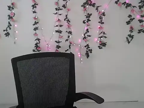 miss anna094 online show from September 2025 10:53:01 PM