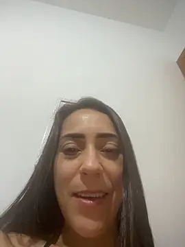 lucioliveira online show from February 2026 01:47:01 AM
