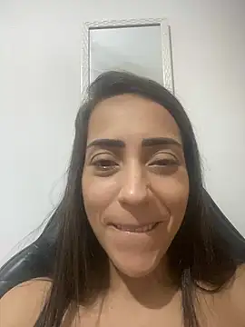 lucioliveira online show from February 2026 05:11:02 PM