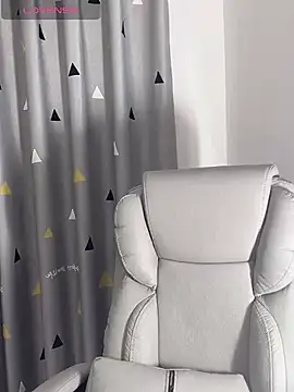 annacc999 online show from September 2025 03:28:02 PM