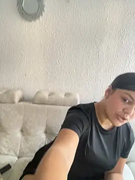 lunita sweet5 online show from October 2025 09:58:01 PM