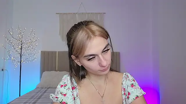 Little mia   online show from February 2026 10:32:01 PM