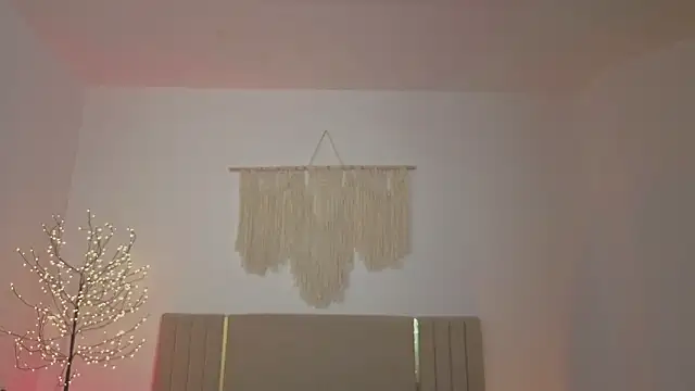 Little mia   online show from March 2026 12:11:02 AM