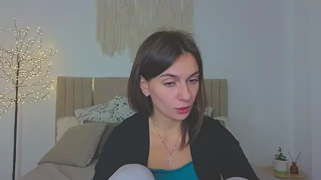 Little mia   online show from December 2025 10:33:02 PM