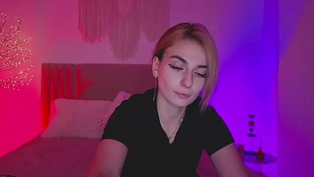 Little mia   online show from March 2026 09:49:02 PM