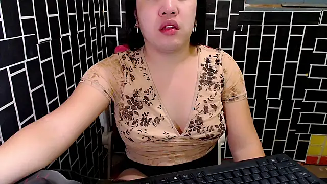 xUrDreamSlutWhore online show from September 2025 06:45:02 PM