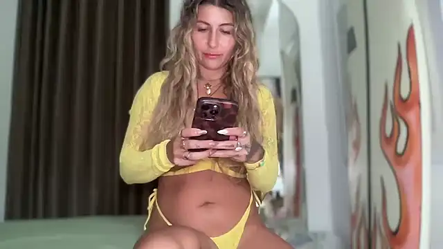 Snapshot of GoddessDove chatting on February 2026 03:09:02 AM GoddessDove online show from February 2026 03:09:02 AM