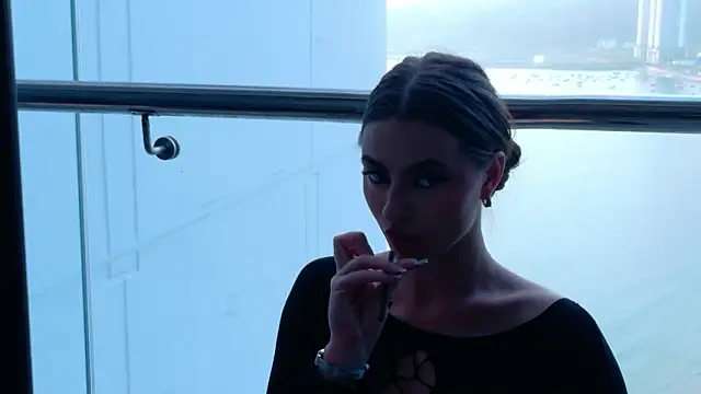 Sienna Voss online show from March 2026 11:33:01 PM