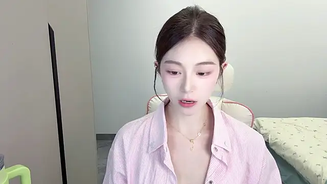Cookie-oo online show from October 2025 12:17:02 PM