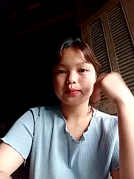 XoiXoi232 online show from October 2025 01:31:02 AM