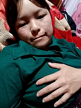 XoiXoi232 online show from October 2025 12:00:02 AM