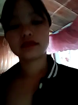 XoiXoi232 online show from October 2025 03:40:01 AM