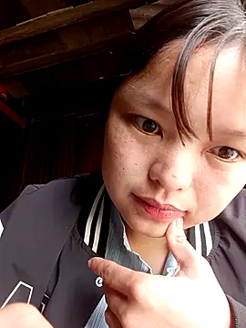 XoiXoi232 online show from October 2025 02:43:02 AM