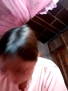 XoiXoi232 online show from October 2025 12:15:01 PM