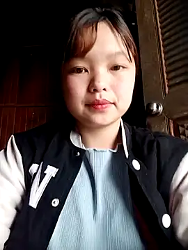 XoiXoi232 online show from November 2025 03:22:01 AM