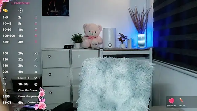 Snapshot of _Jenniyah_ chatting on November 2025 04:46:02 AM Jenniyah online show from November 2025 04:46:02 AM