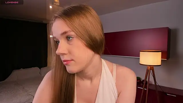 OdellaFrake online show from May 2026 07:36:02 PM