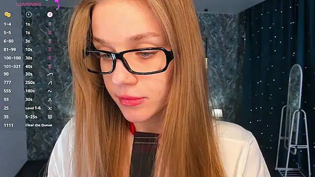 OdellaFrake online show from March 2026 11:11:01 PM