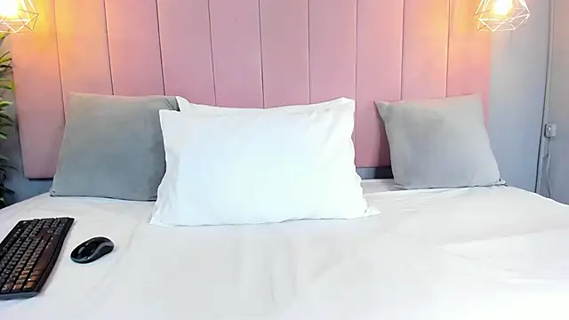 Cloe Black online show from November 2025 04:39:01 AM