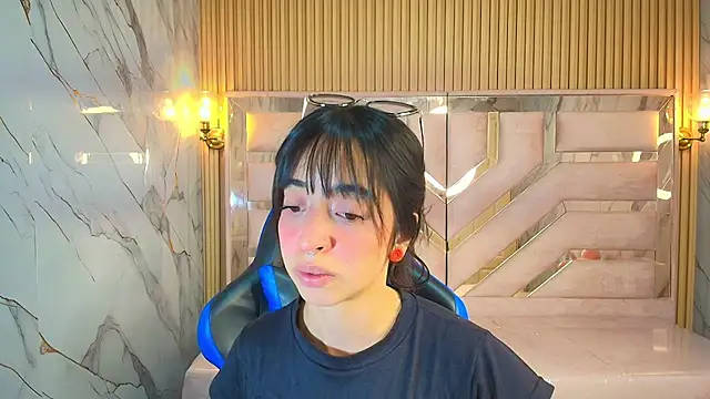 zoe r  online show from October 2025 03:08:01 AM