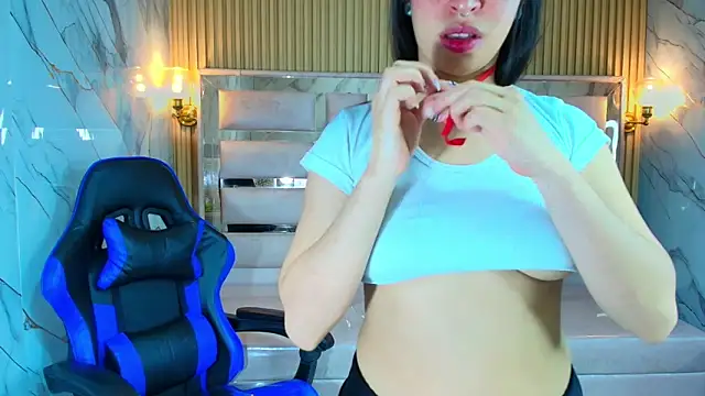 zoe r  online show from October 2025 03:16:01 AM