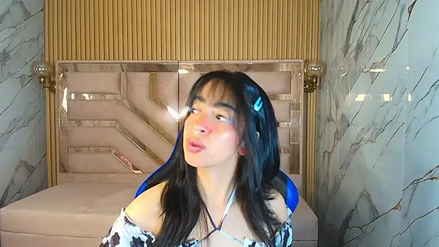 zoe r  online show from November 2025 03:16:01 AM