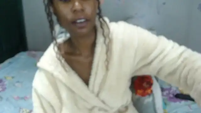 Snapshot of blueyXxX chatting on September 2025 11:21:01 PM blueyXxX online show from September 2025 11:21:01 PM