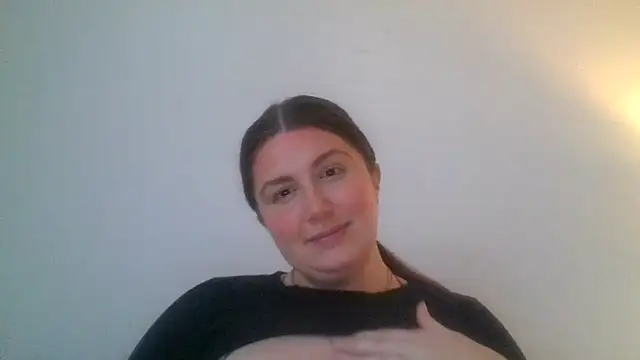 CherryJuneExperience online show from December 2025 02:30:02 PM