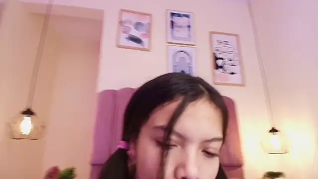 Isabelgh  online show from December 2025 03:29:02 AM