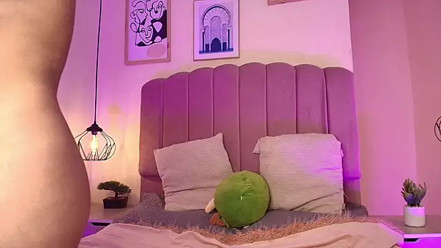 Isabelgh  online show from October 2025 03:29:02 AM