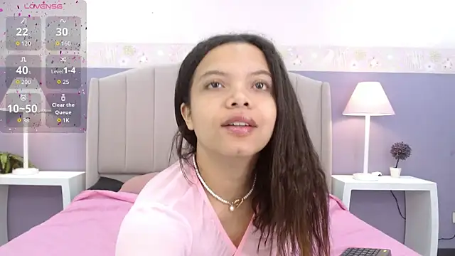 Snapshot of Isabelgh_ chatting on June 2026 07:33:01 PM Isabelgh online show from June 2026 07:33:01 PM