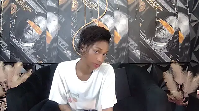 Lilmisbaddyxxx online show from February 2026 05:24:01 PM