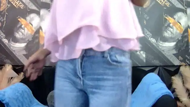 Lilmisbaddyxxx online show from February 2026 07:11:02 PM