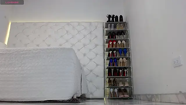 yury m2  online show from April 2026 06:29:02 AM