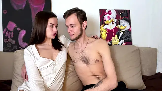 Petal Couple online show from November 2025 02:20:01 PM