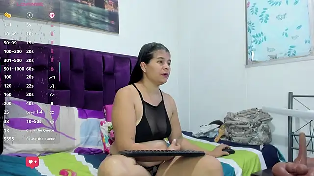Alicia Whitee online show from June 2026 10:42:02 AM
