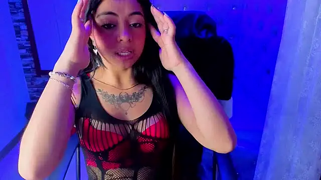 Violetta Rousse  online show from December 2025 01:39:02 PM