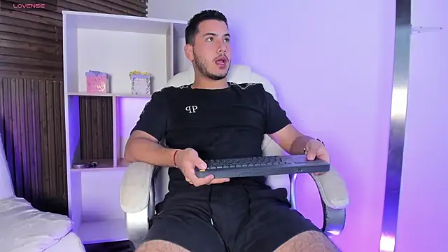 Axel grey  online show from November 2025 01:27:02 PM