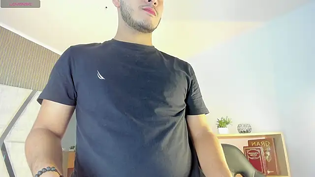 Snapshot of Axel_grey_ chatting on June 2026 12:21:01 PM Axel grey online show from June 2026 12:21:01 PM