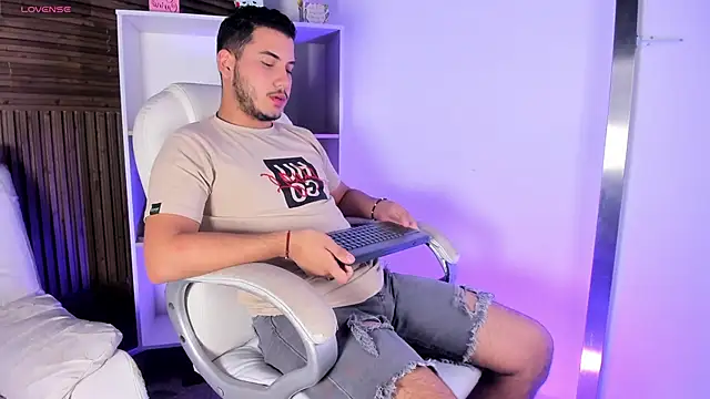 Axel grey  online show from November 2025 12:20:02 PM