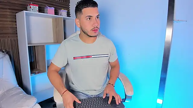 Axel grey  online show from September 2025 12:34:02 PM