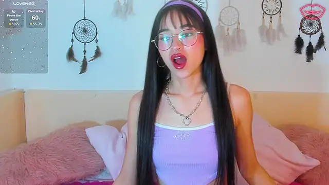 Snapshot of _Amatista_Fire chatting on November 2025 01:38:01 PM Amatista Fire online show from November 2025 01:38:01 PM