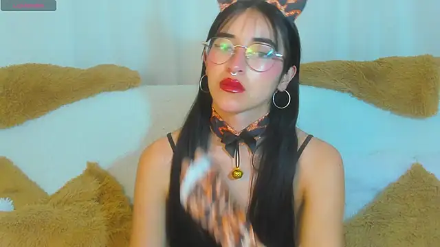 Snapshot of _Amatista_Fire chatting on October 2025 01:21:02 PM Amatista Fire online show from October 2025 01:21:02 PM