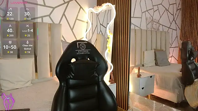 CYRUS TAY online show from January 2026 12:00:01 PM