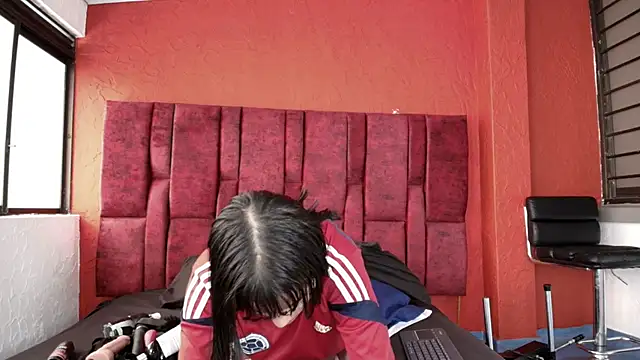 LilithVibe  online show from December 2025 05:39:02 PM