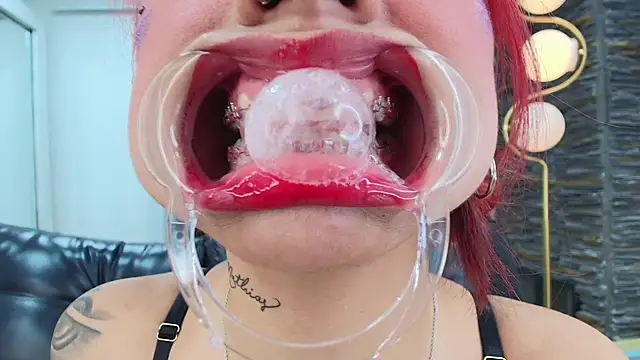 miss   abigail online show from December 2025 02:01:01 AM