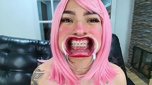 miss   abigail online show from October 2025 02:46:02 AM