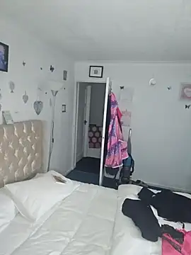 Angeldelightt online show from December 2025 03:33:01 PM