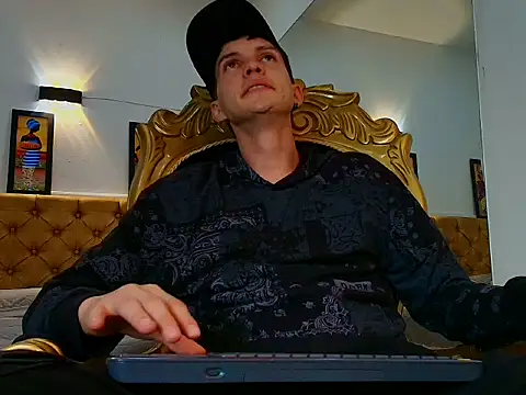 Jheampiiero online show from June 2026 08:35:01 PM