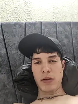 Jheampiiero online show from October 2025 07:03:02 PM